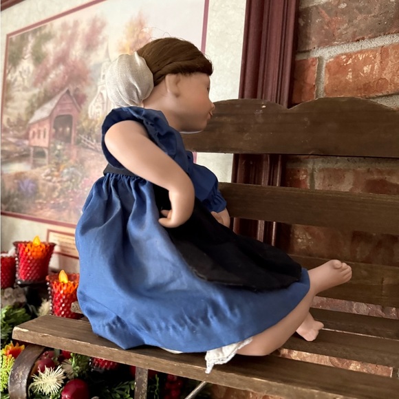 ❤️ 1990 Amish Blessings Porcelain Rebecca
Doll Julie Good Kruger Edwin M Knowles - Picture 8 of 16